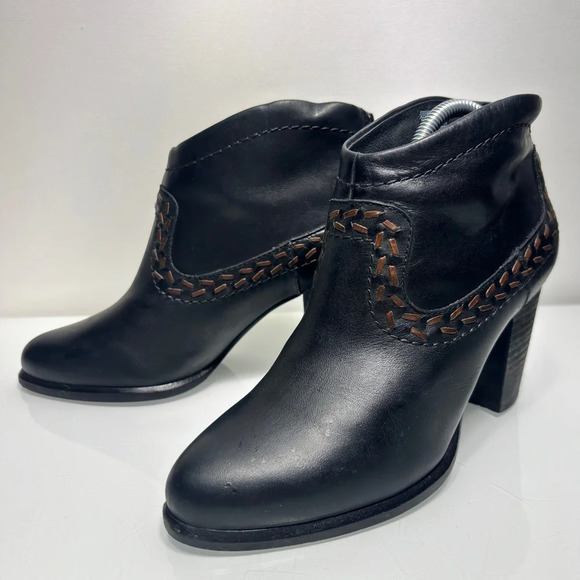UGG Charlotte Black Leather Back Zip Stacked Heel Western Booties Size 5.5 - Picture 5 of 12